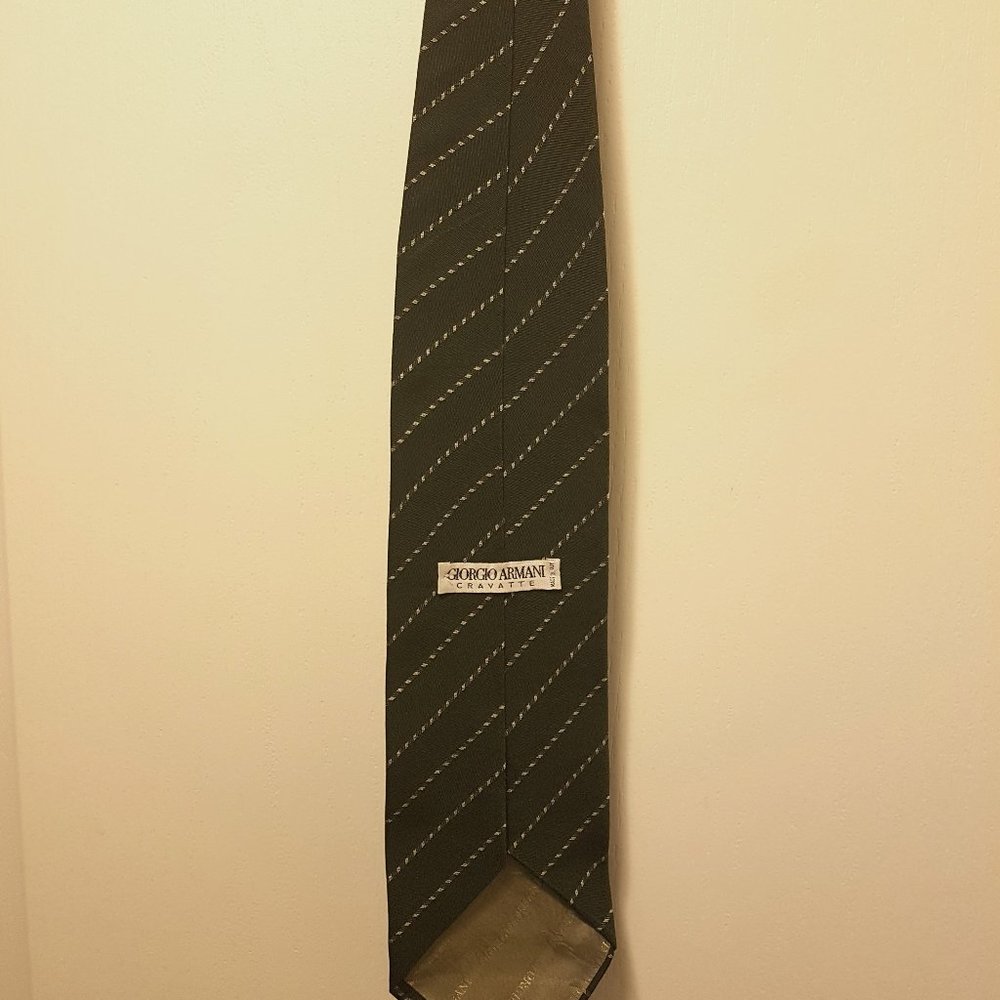 Vintage Giorgio Armani silk tie.